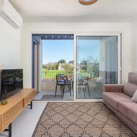 Apartamento 2bdr W Pool, Ac, Gym, Garage & 5 Mins To