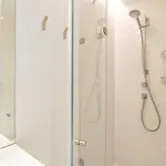2bdr W Pool, Ac, Gym, Garage & 5 Mins To * تافيرا